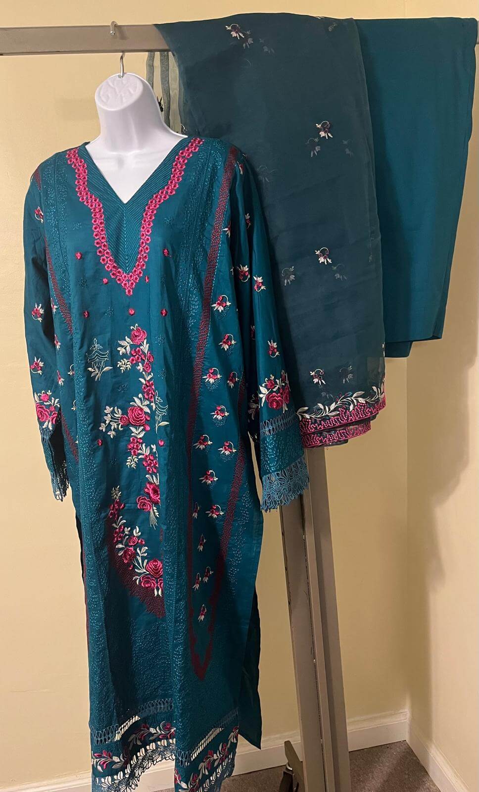 3 Pieces Embroidered Cord Set-Large